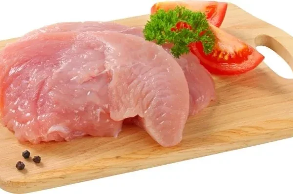 تفاوت سینه مرغ تازه و کهنه: چگونه بهترین را انتخاب کنیم؟